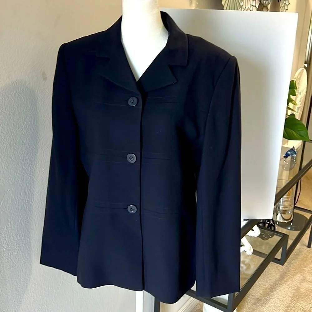 Jones New York NWOT Women’s Black Elegant Long Sleeve Wool Blazer Size 8.